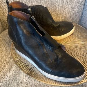 Paolo shoes. Good cond. size 11 short tennis shoe type. I will clean them up.